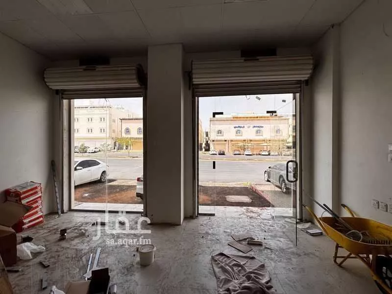 محل 750 م² في الملك فهد 3