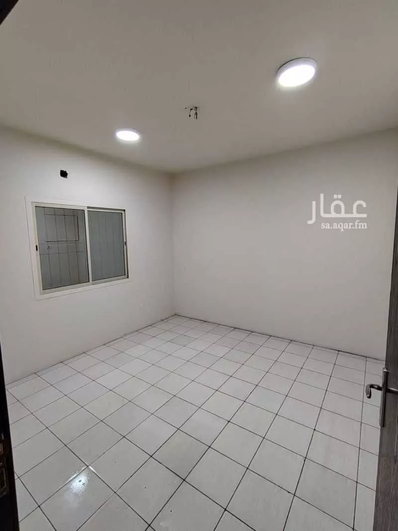 شقة 3 غرف في مدينة العمال 4