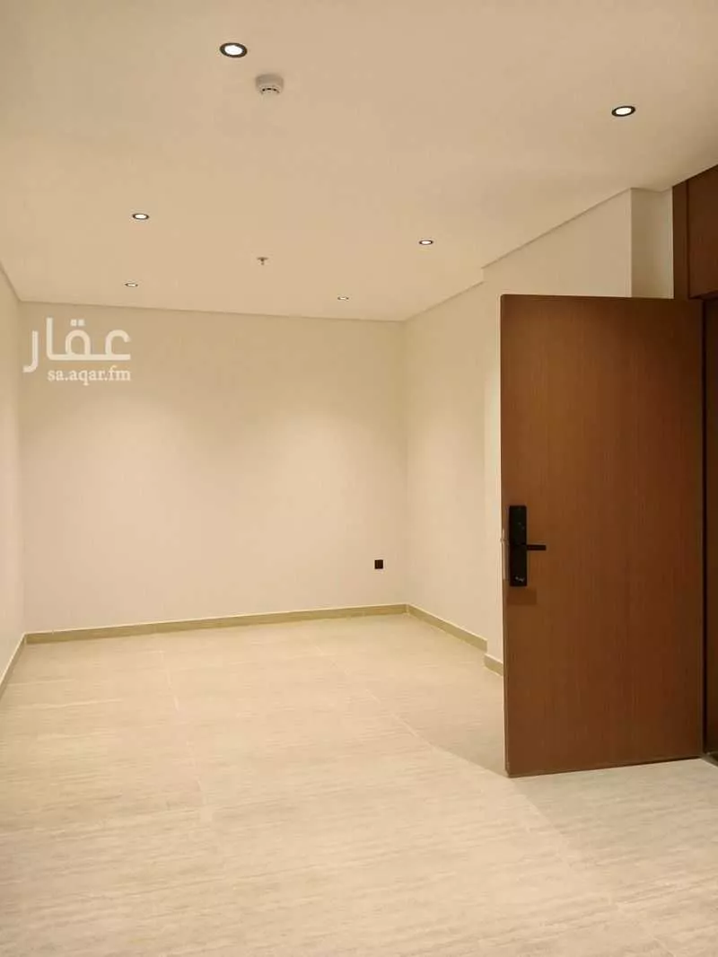 شقة 3 غرف في الخور 10