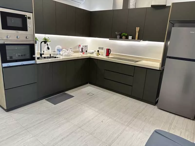 شقة 3 غرف في الملقا 3