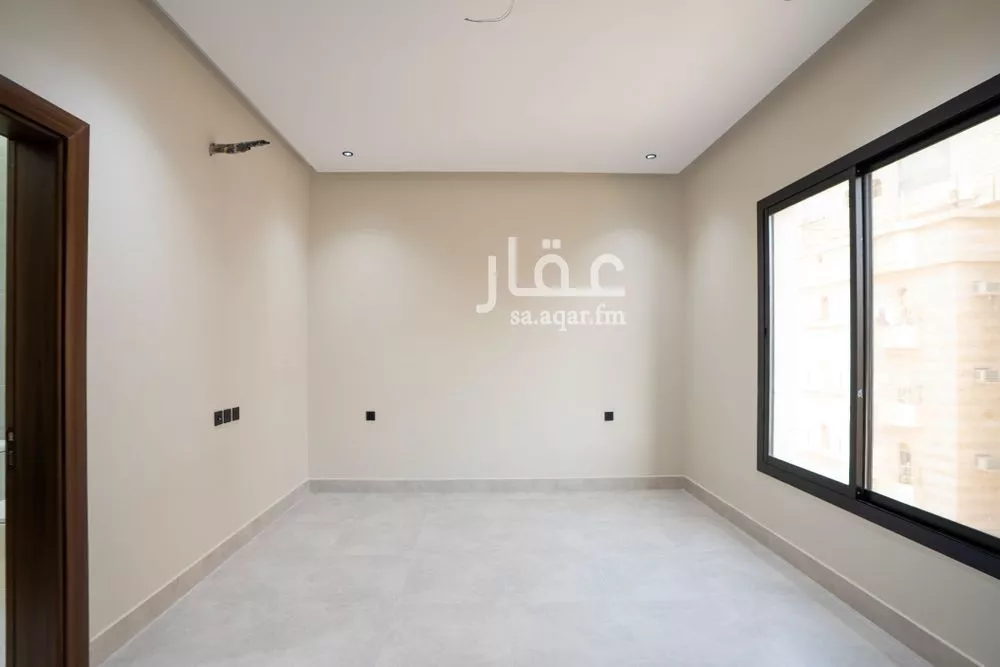 شقة 4 غرف في السلامة 3