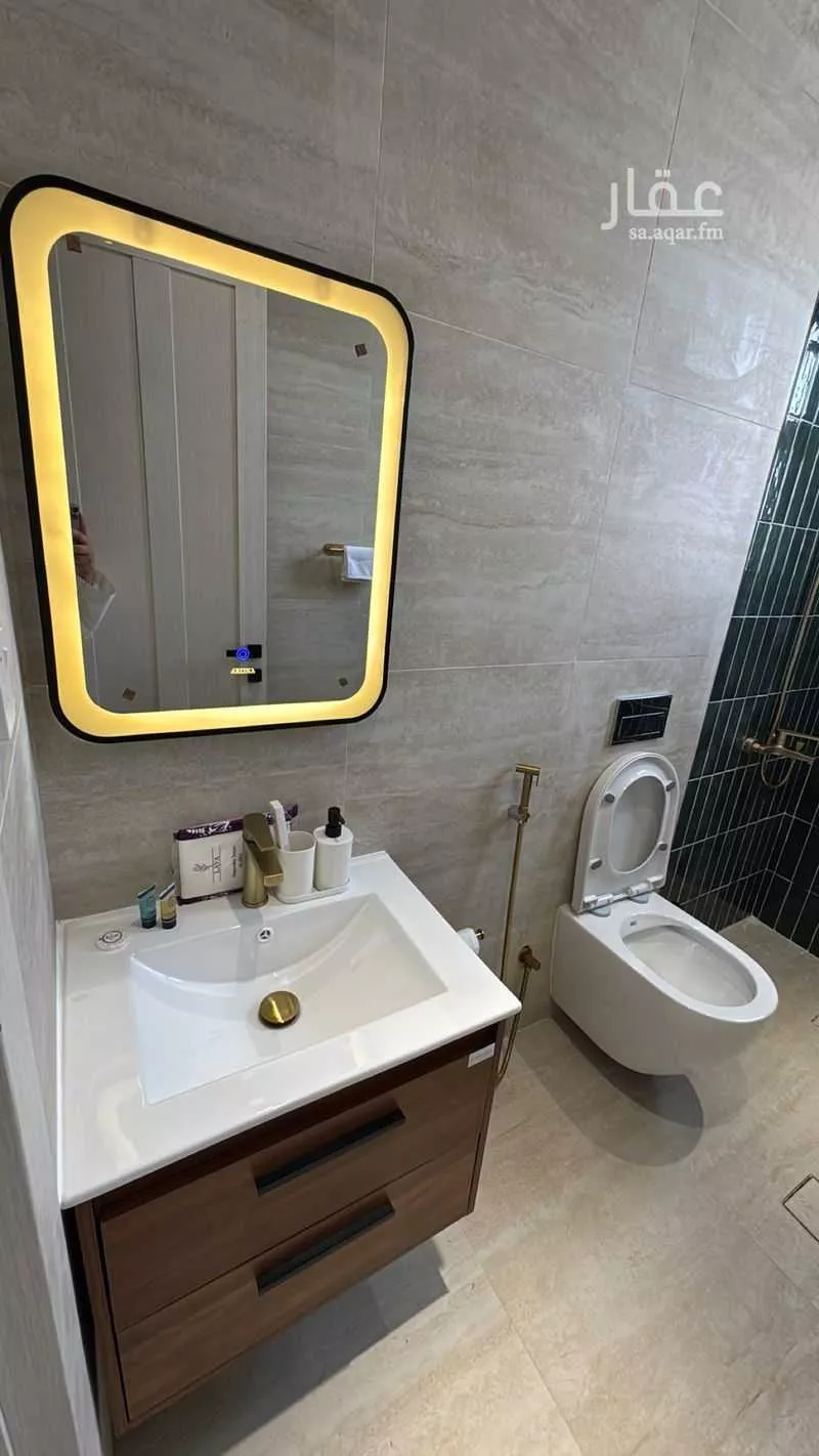 شقة 4 غرف في الحمرا 22