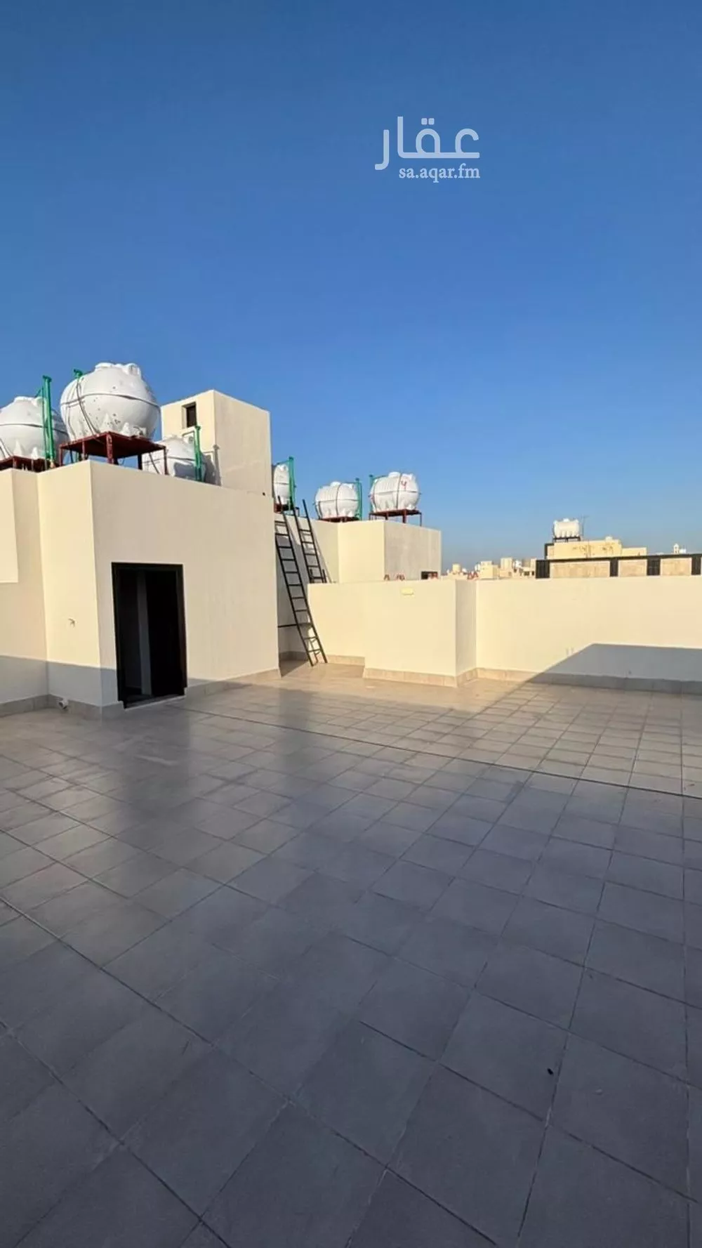 5 bedroom apartment in Mudhainib 6