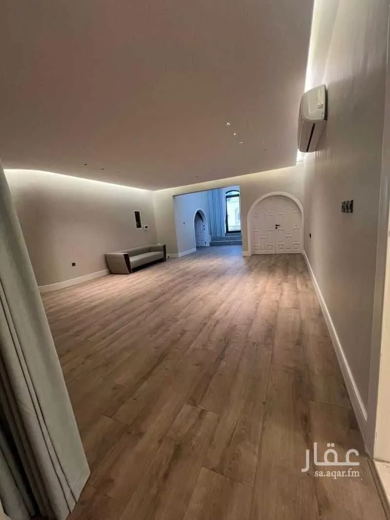 فيلا 6 غرف في الدانة الشمالية 3