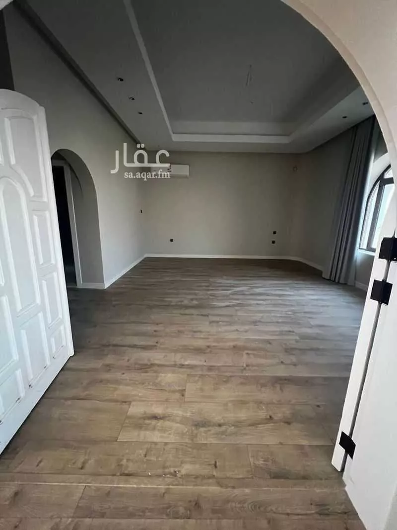 فيلا 6 غرف في الدانة الشمالية 7