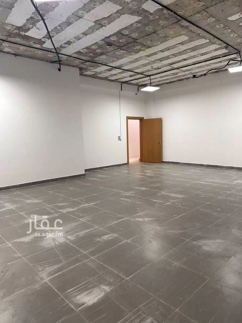 مكتب 95 م² في الملقا 8