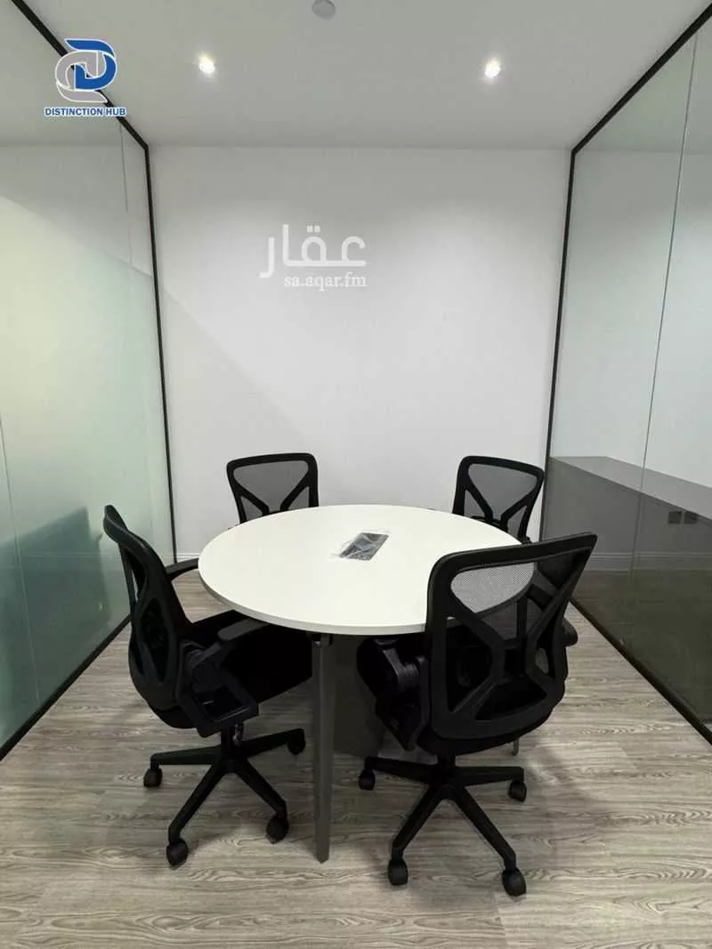 مكتب 55 م² في العليا 6