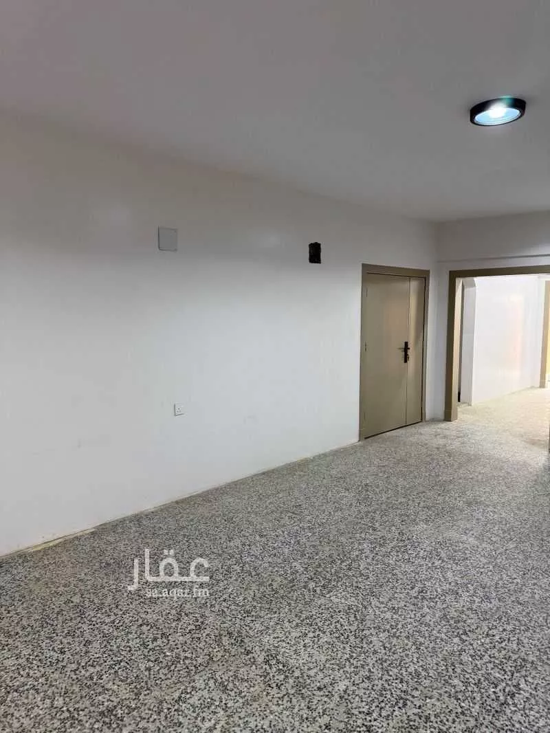 عمارة 452 م² في الديرة 12