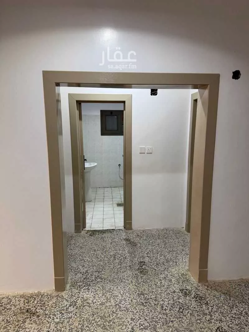 عمارة 452 م² في الديرة 13