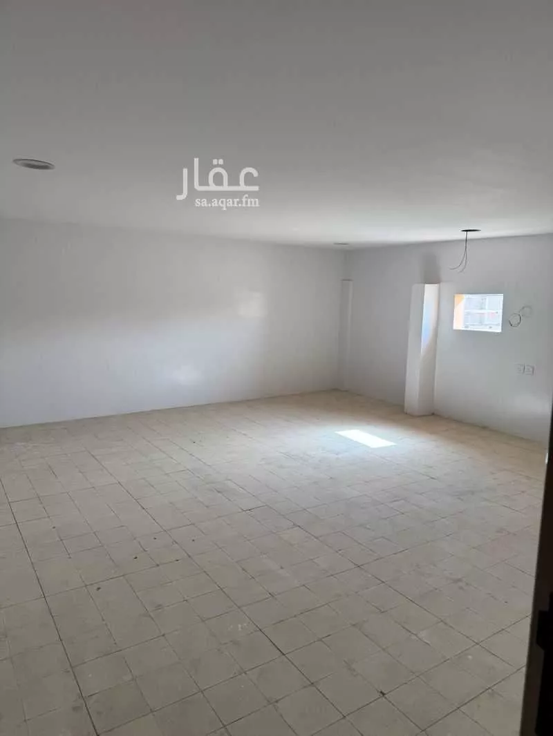 عمارة 452 م² في الديرة 25