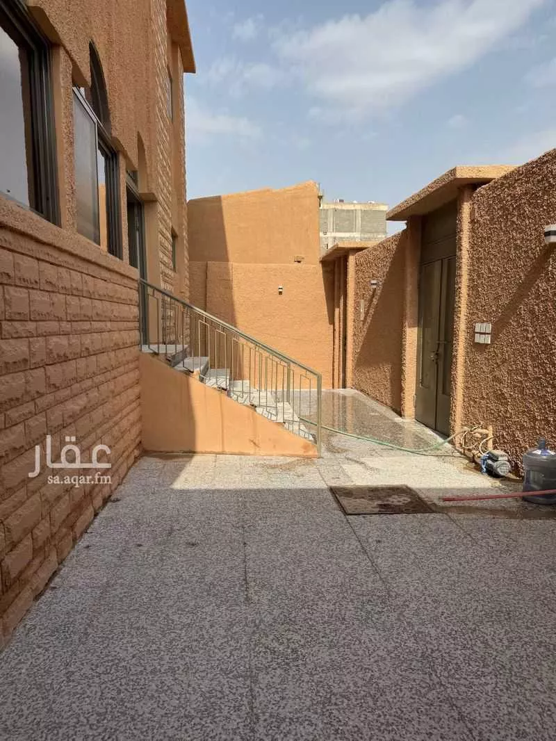 عمارة 452 م² في الديرة 30