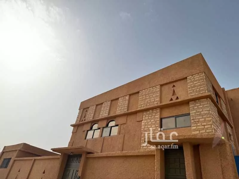 عمارة 452 م² في الديرة 8