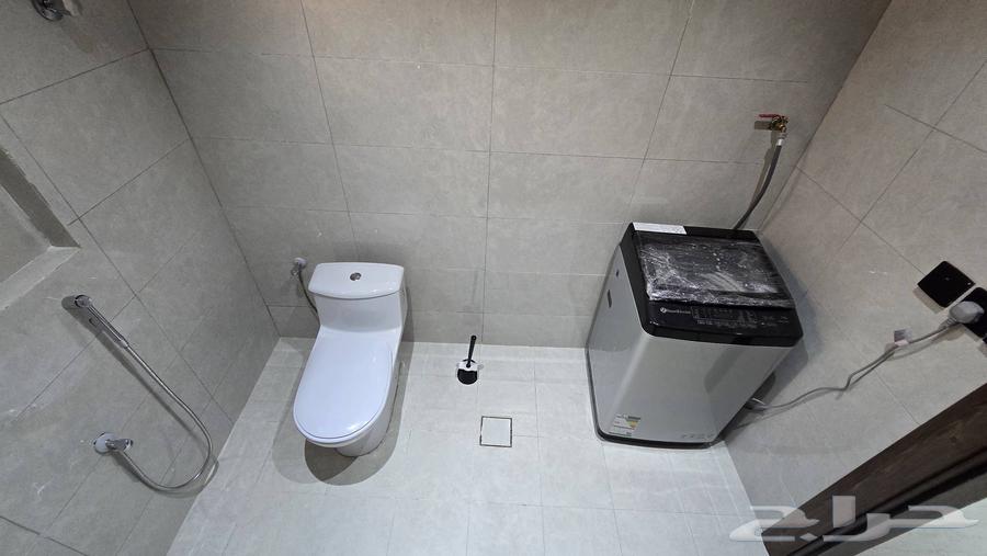 شقة 2 غرف في السعادة 6