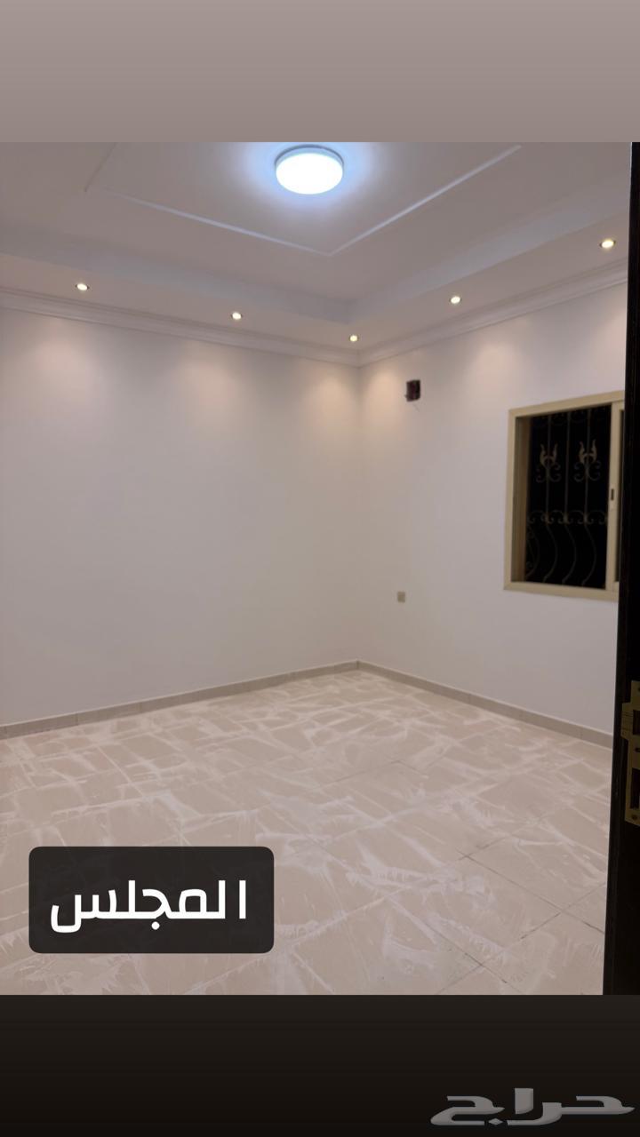 شقة 3 غرف في الرمال 5