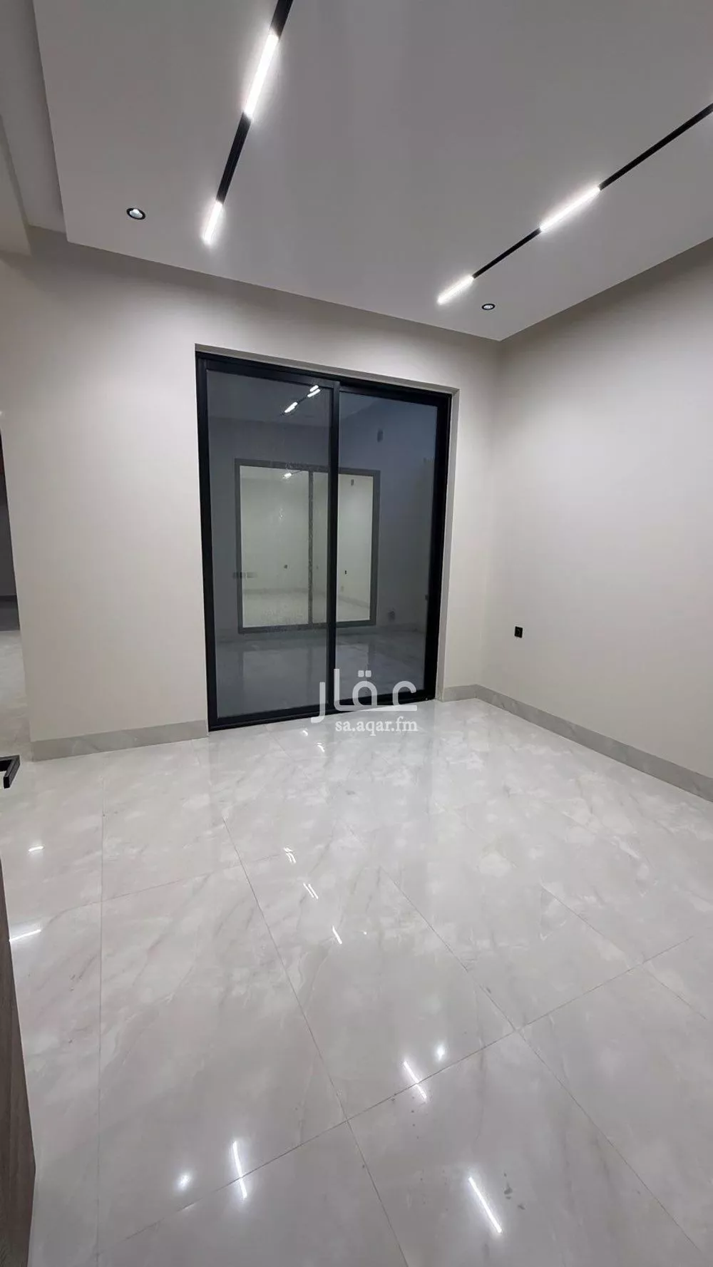 فيلا 6 غرف في المهدية 5