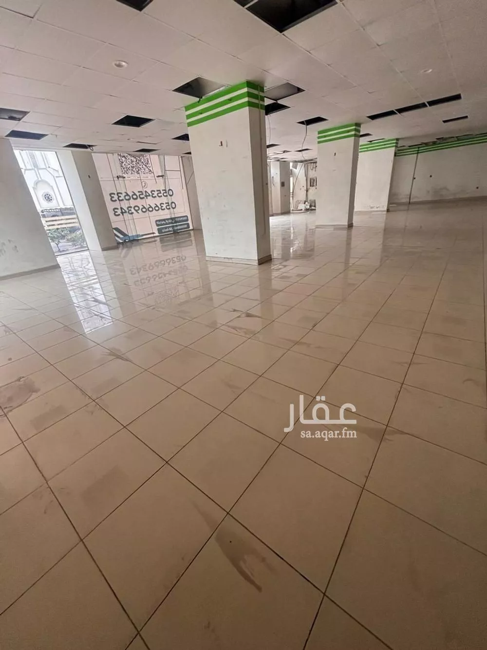 محل 300 م² في الصفا 6