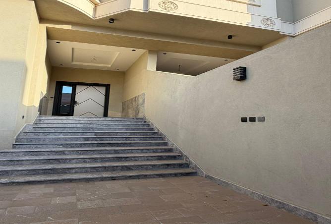 7 bedroom villa in Al Shiraa 2