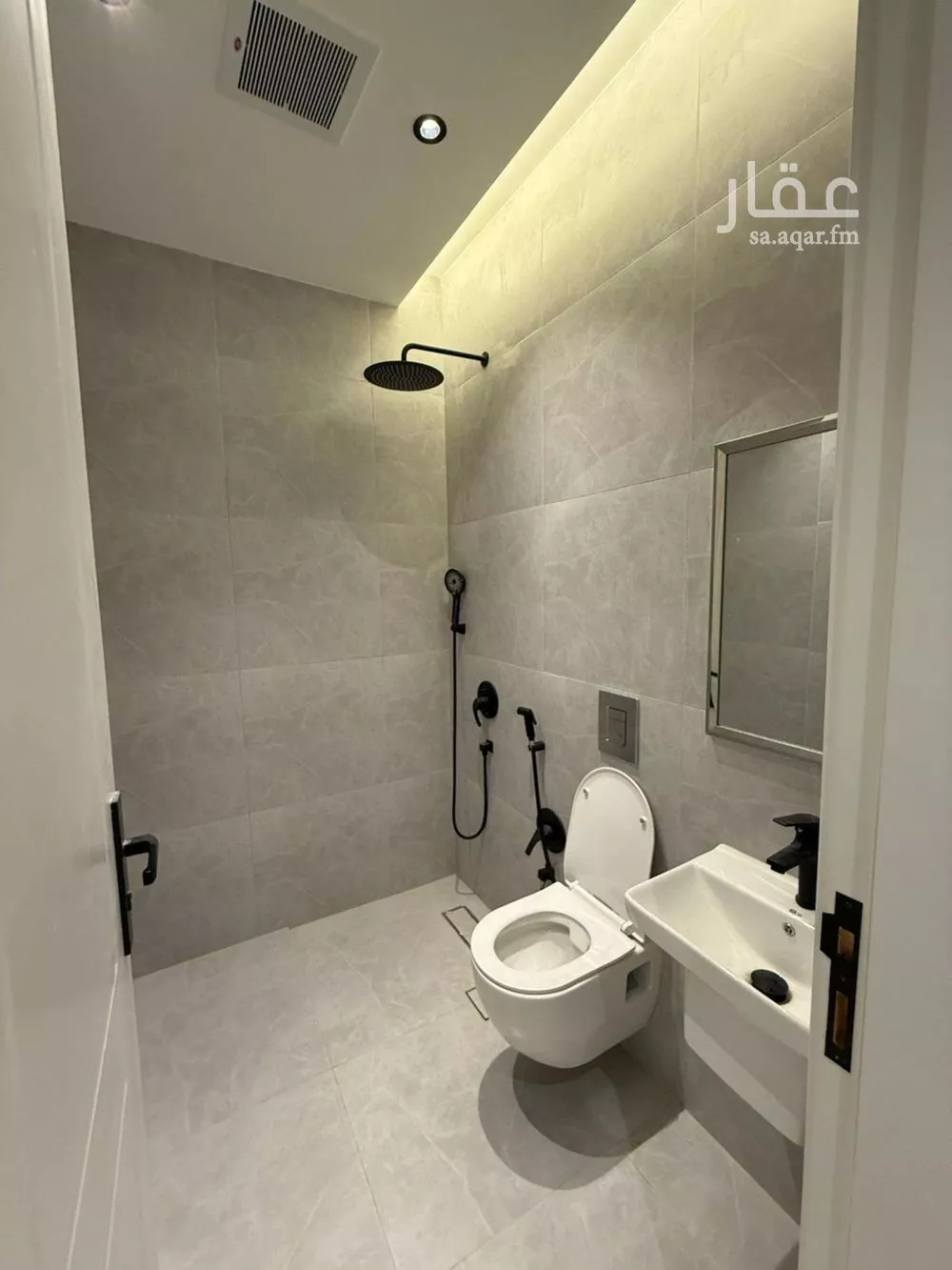 شقة 3 غرف في النرجس 20