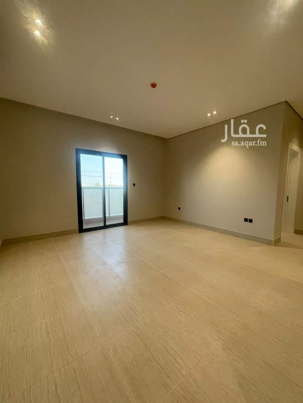 شقة 3 غرف في الرمال 8