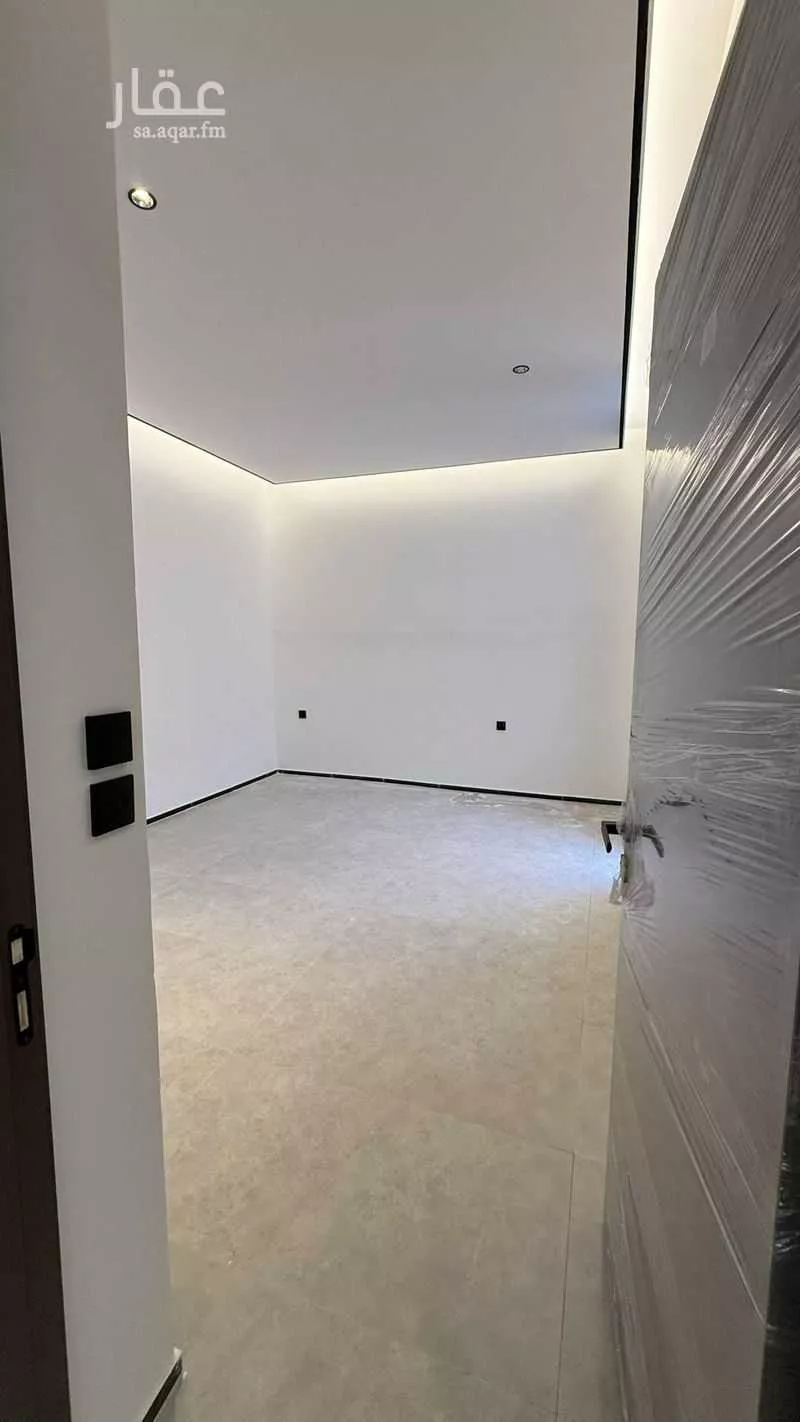 3 bedroom floor in Al Rabwa 11