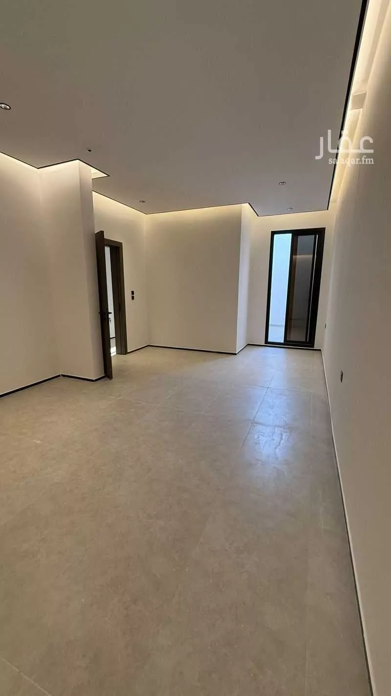 3 bedroom floor in Al Rabwa 10