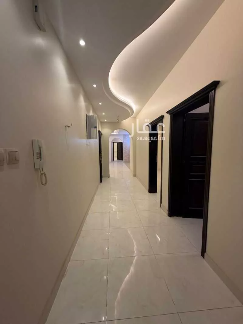 شقة 5 غرف في الريان 3