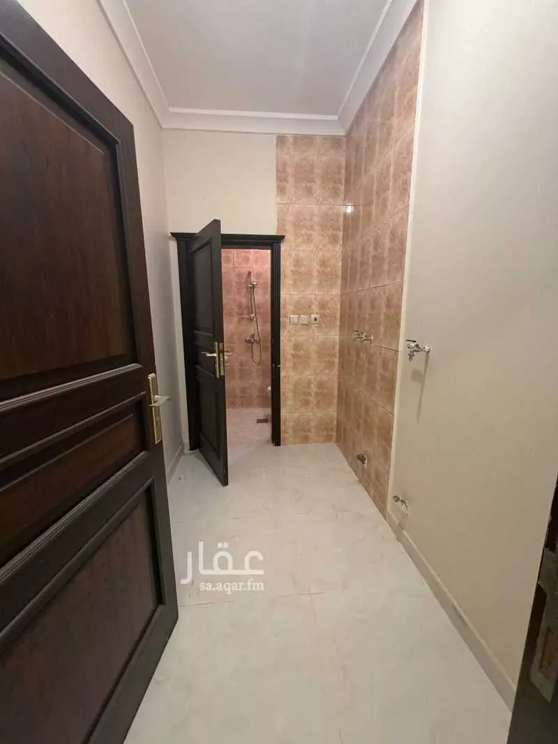 شقة 5 غرف في الريان 5