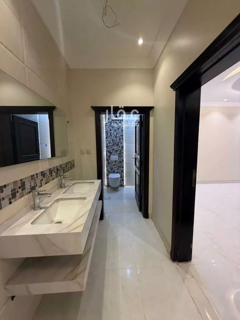 شقة 5 غرف في الريان 8