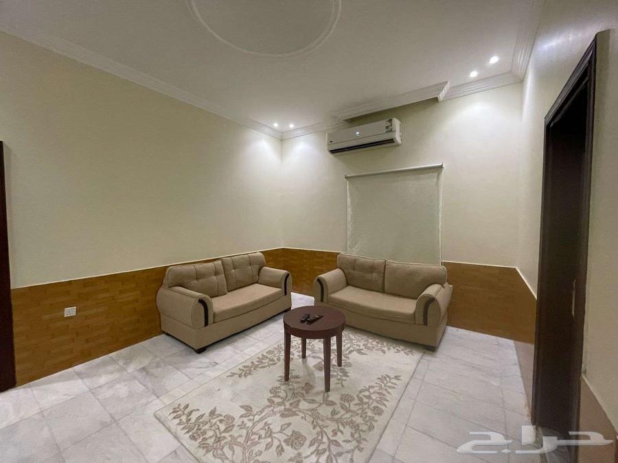 شقة 1 غرف في الرويس 3