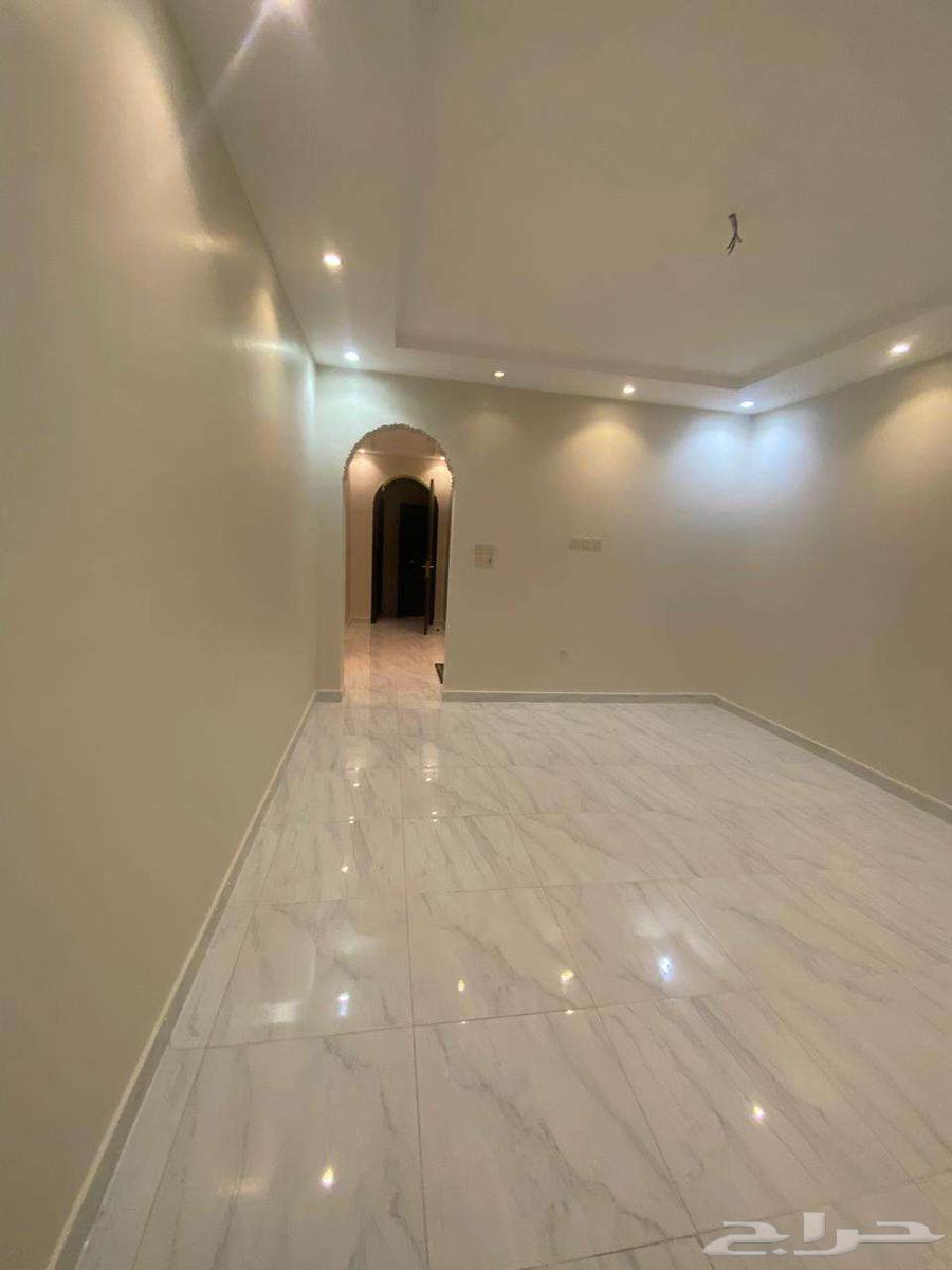 شقة 5 غرف في المنارات 3