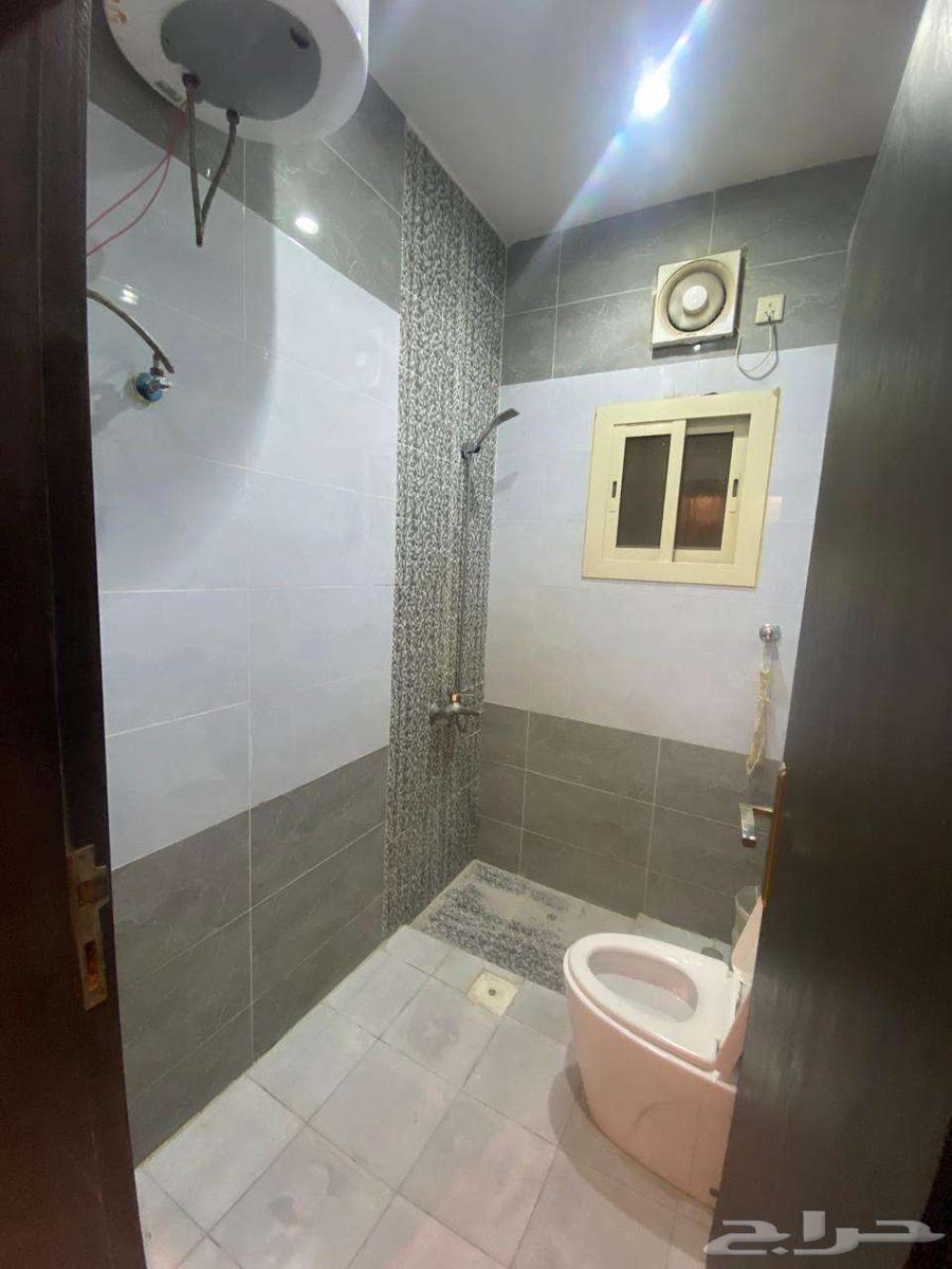 شقة 5 غرف في المنارات 4