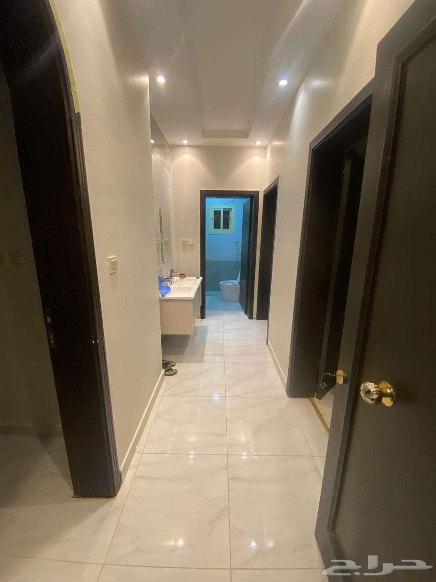 شقة 5 غرف في المنارات 6