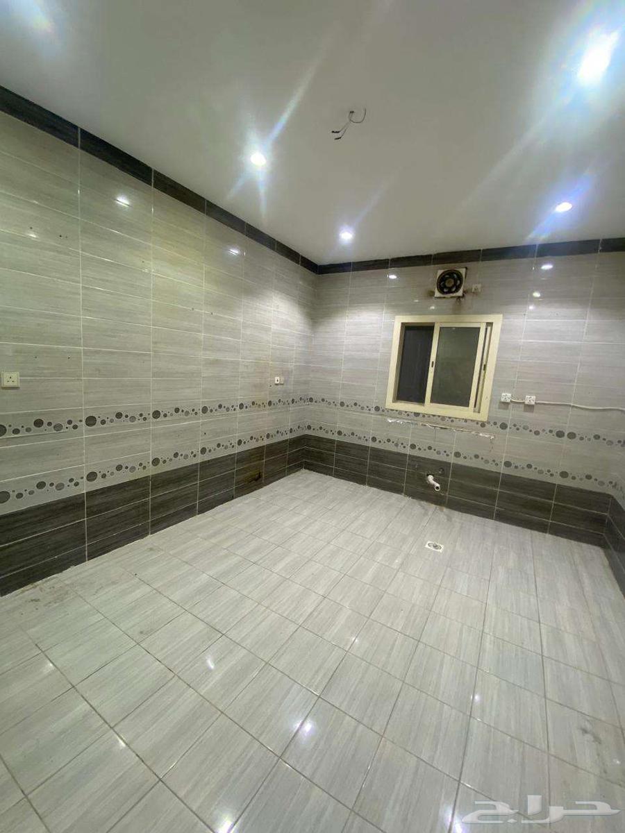 شقة 5 غرف في المنارات 7