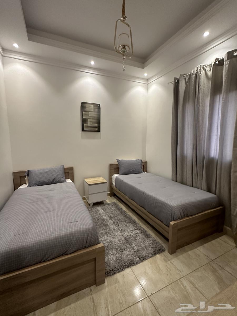 شقة 3 غرف في الروضة 15