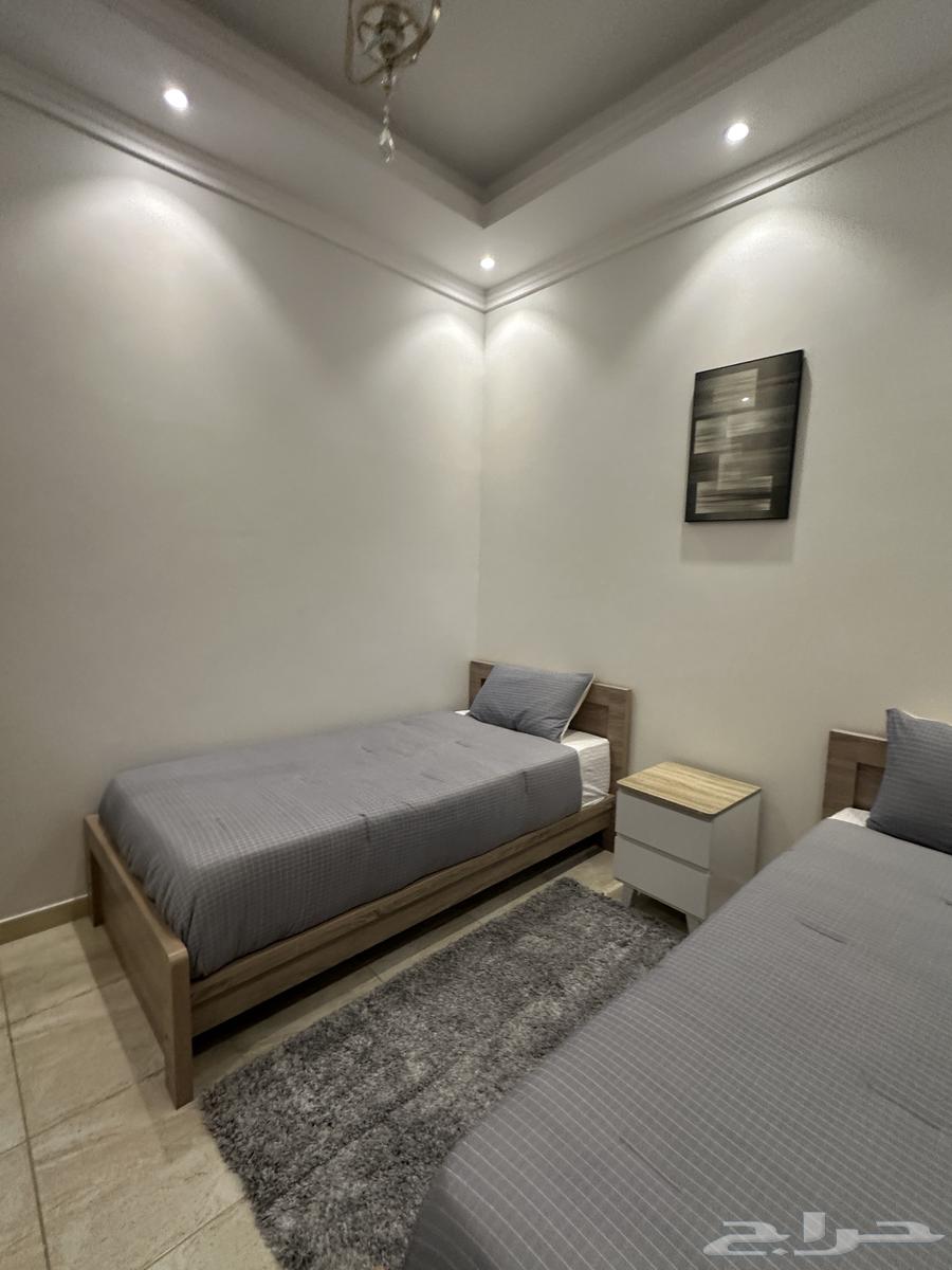 شقة 3 غرف في الروضة 16