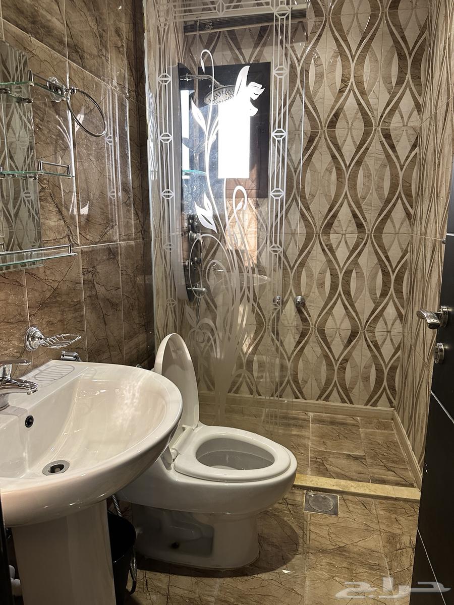 شقة 3 غرف في الروضة 19