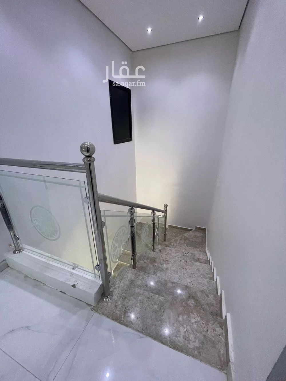 فيلا 4 غرف في المعيزلة 17