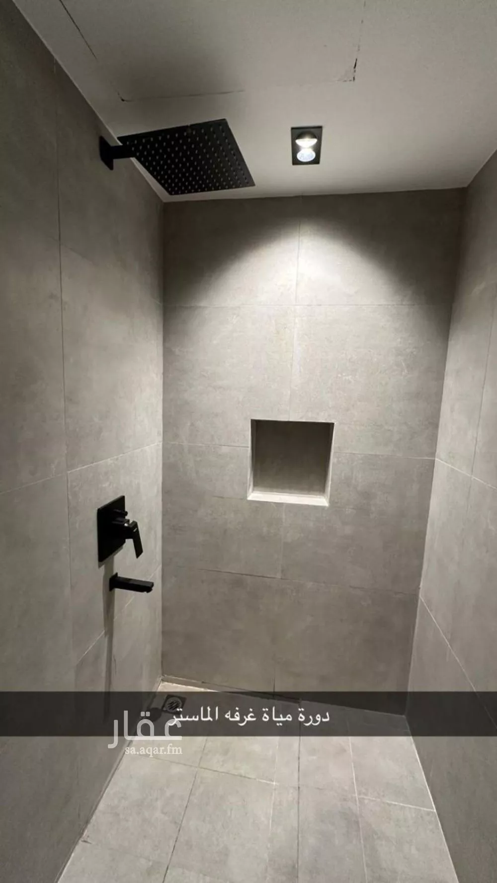 فيلا 5 غرف في العارض 25