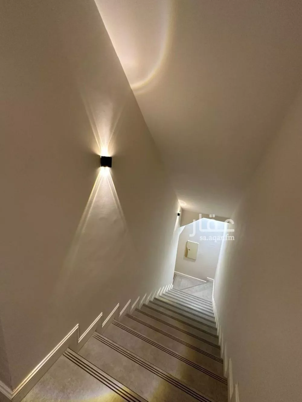 فيلا 5 غرف في العارض 4