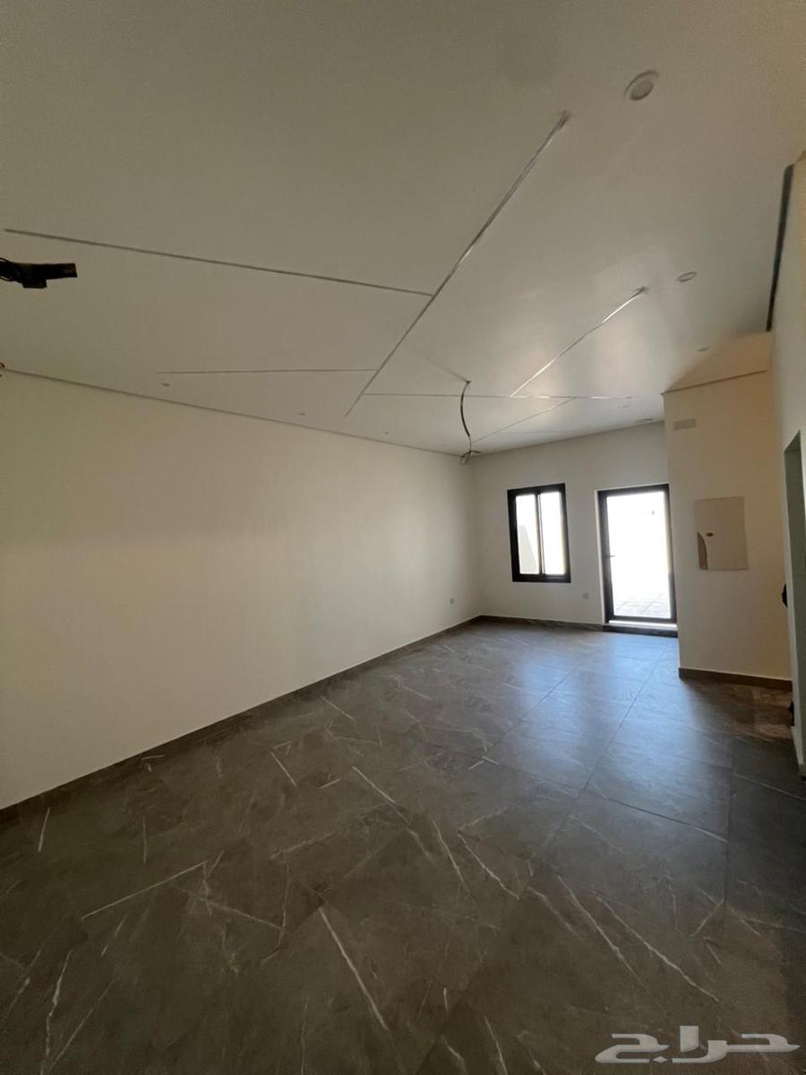 فيلا 9 غرف في الشراع 13