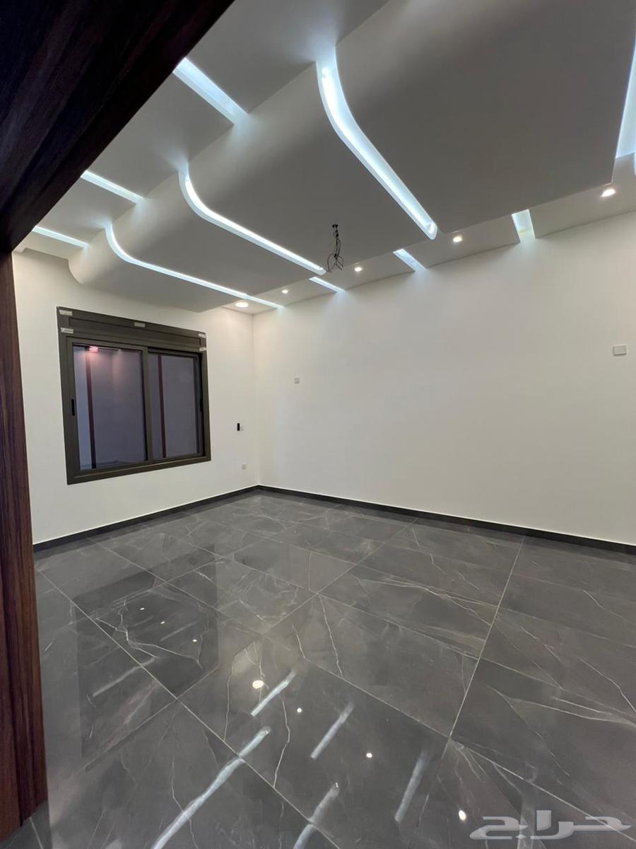 فيلا 9 غرف في الشراع 14