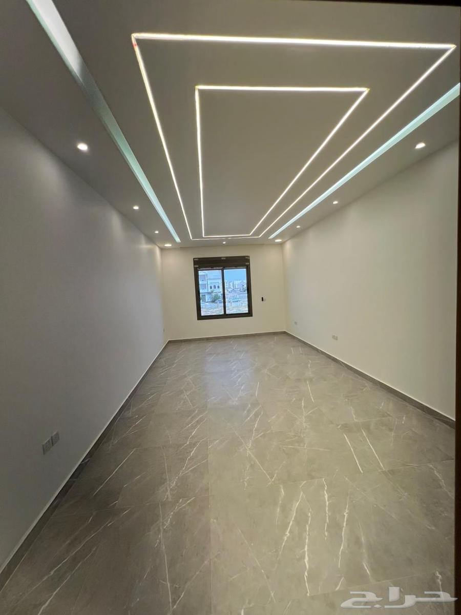 فيلا 9 غرف في الشراع 17