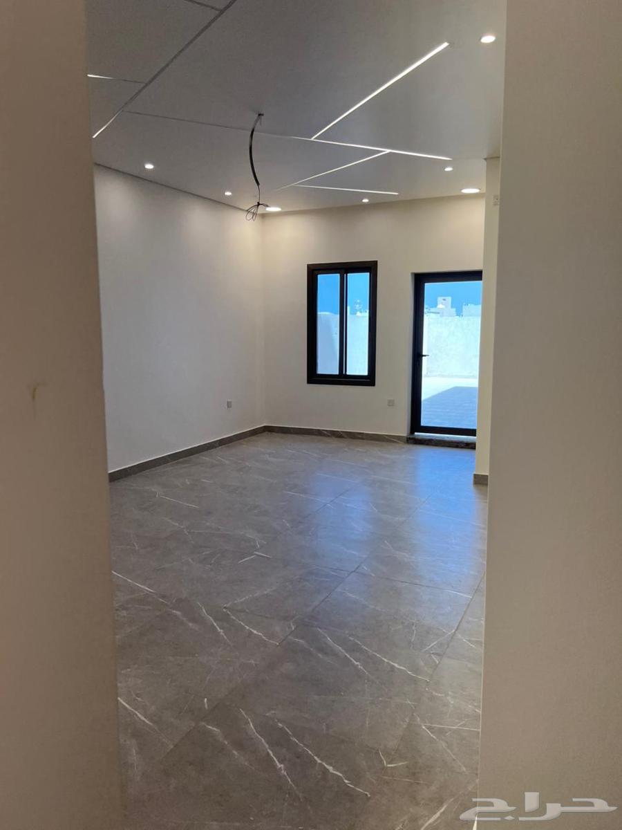 فيلا 9 غرف في الشراع 22