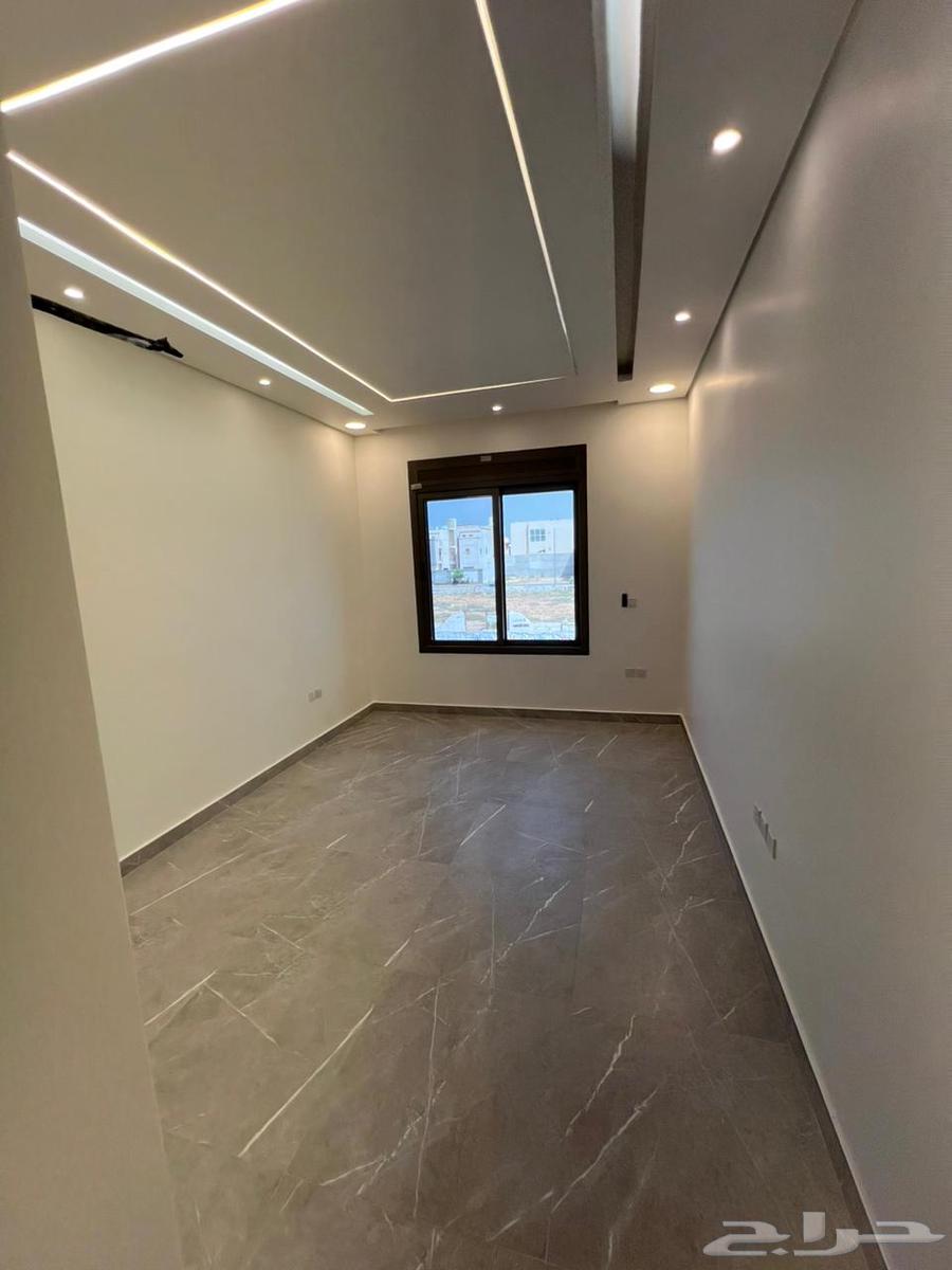 فيلا 9 غرف في الشراع 5