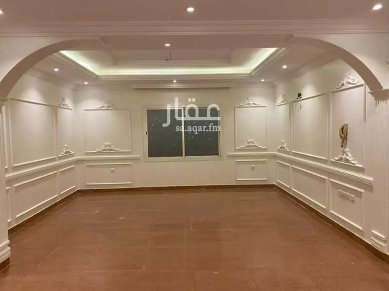 5 bedroom apartment in Al Marwa 4