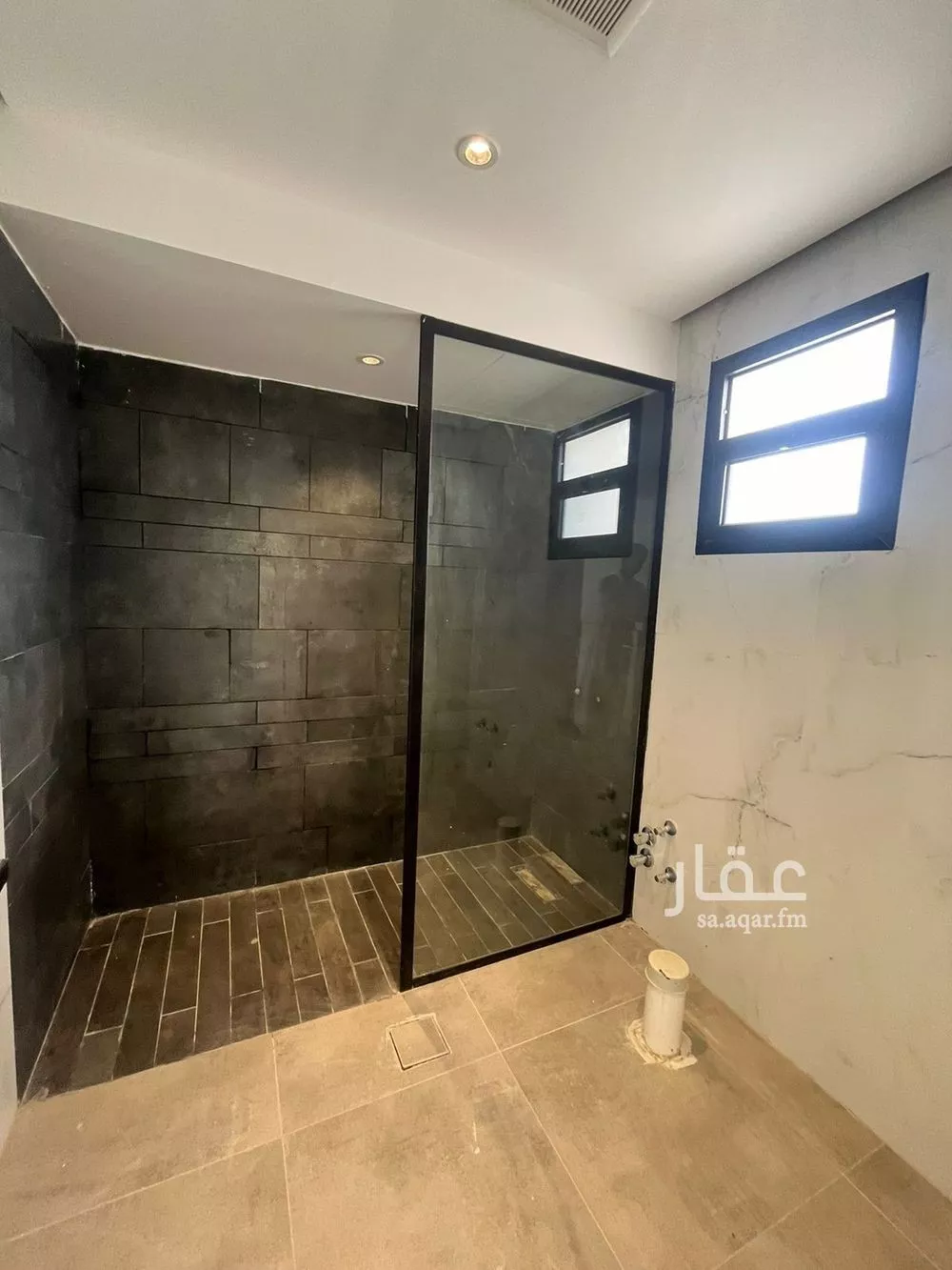 شقة 3 غرف في الملقا 14