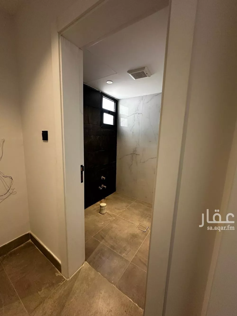 شقة 3 غرف في الملقا 17