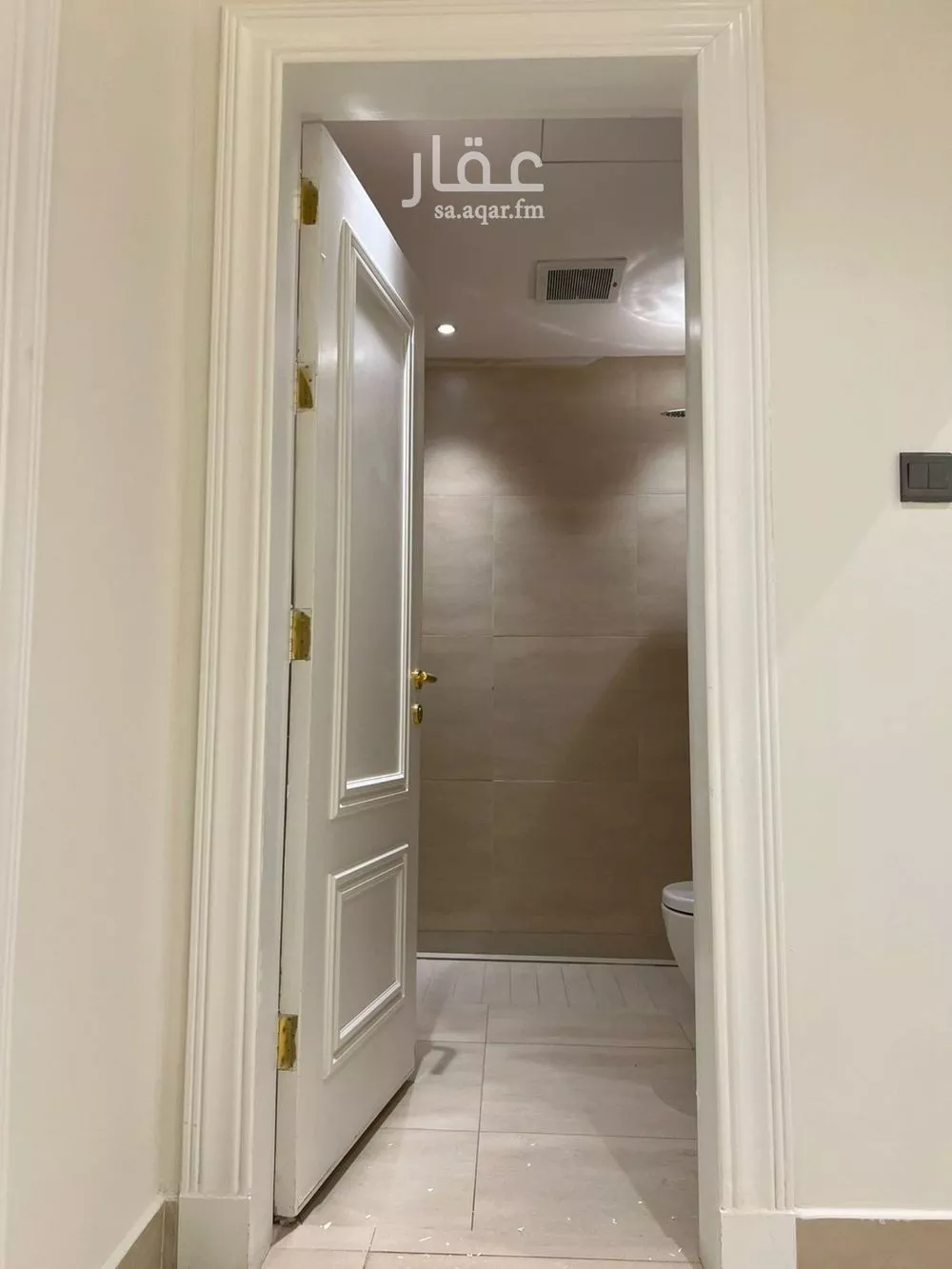 شقة 4 غرف في الملقا 11