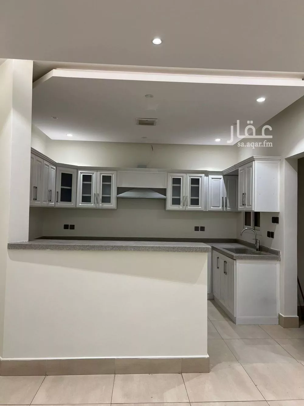 شقة 4 غرف في الملقا 4