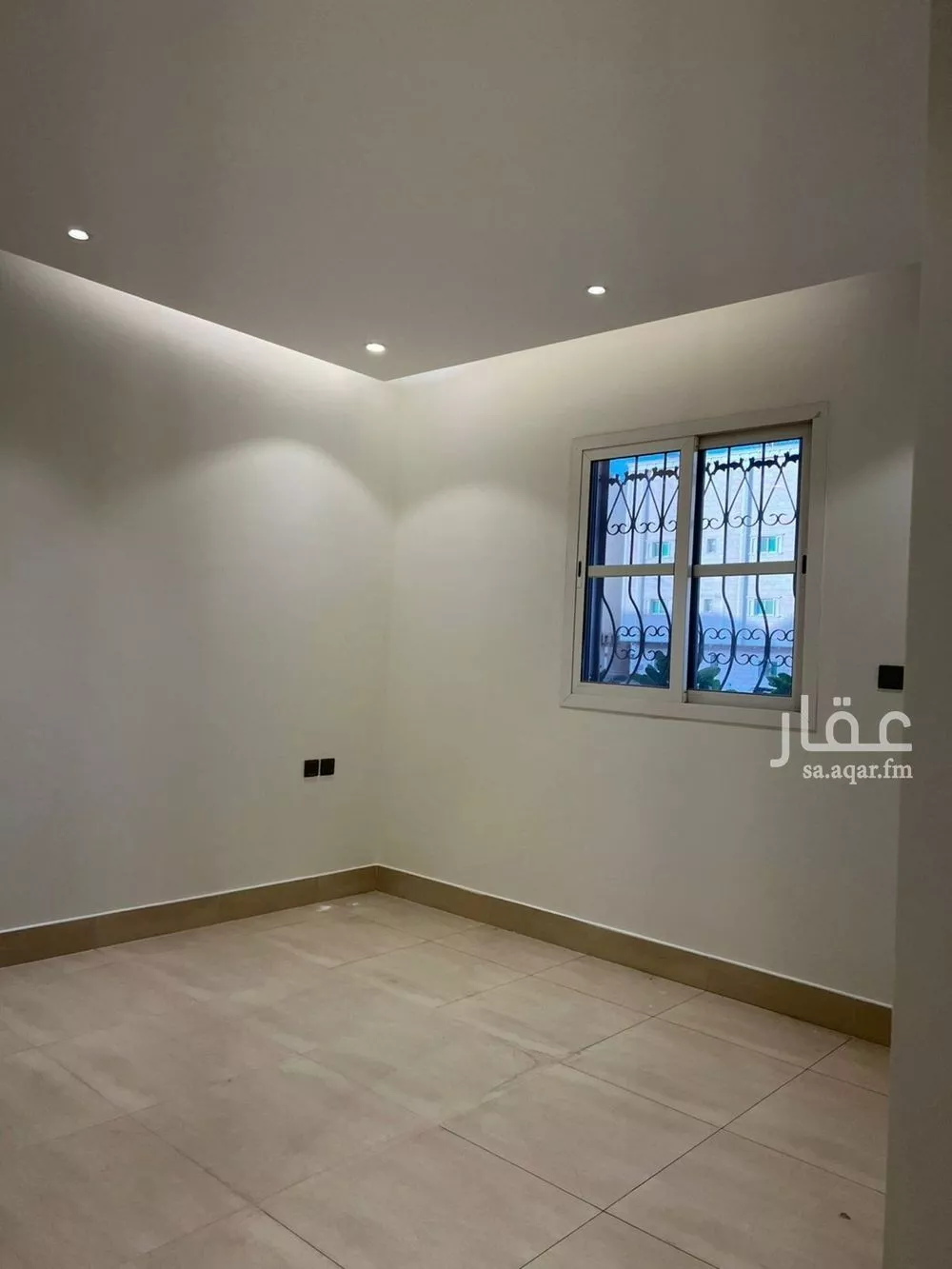 شقة 4 غرف في الملقا 7